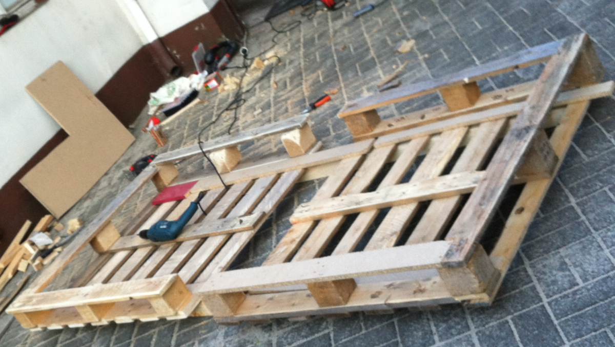 Pallet bed - single bed made from pallets - Pallet ...
