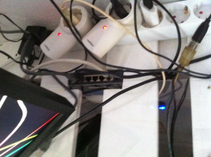 Pallet desk: Integrated router