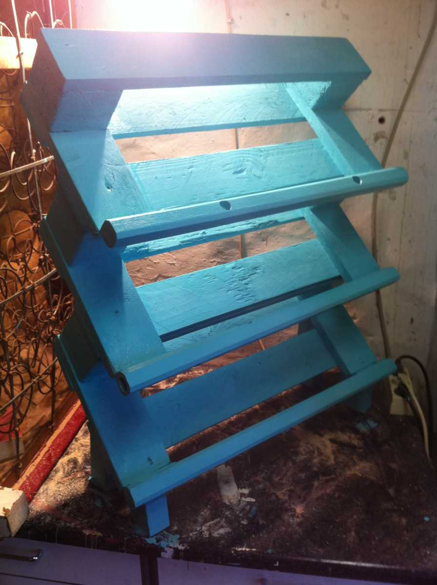 Shoe rack made of pallets: front view, painted
