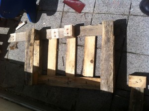 Foot section of garden chair pallets: Step 2