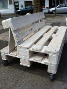 White pallet bench on rolls, Bochum