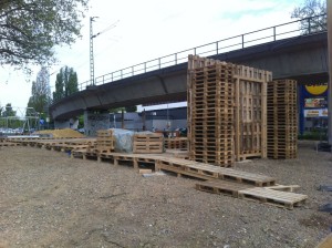 Pallet stage, Bochum - Back