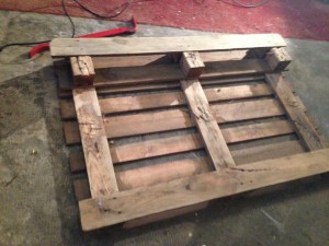 Pallet, middle foot removed