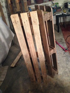 Halved pallet for windlight cabinet