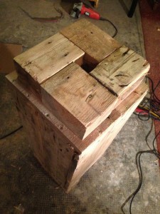 Pallet cabinet, two side walls, footer on top