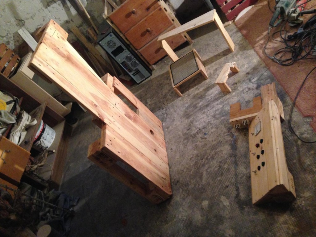 Steampunk desk made of pallets, Part 2 - Pallet Furniture