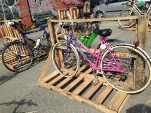 Pallet biycle stand, temporary installation, Utopiastadt